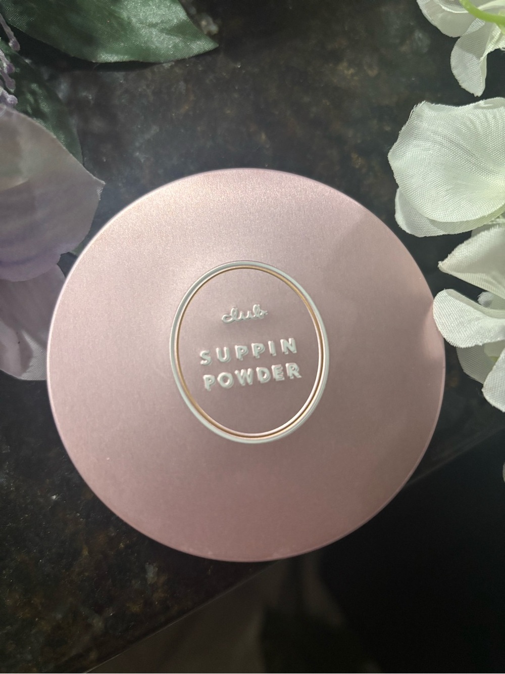 NWOT Club Cosmetics Suppin Powder Lightweight Finishing Powder - Pink
